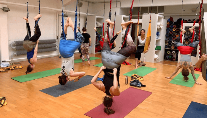 Air Yoga Workshop mit Bianca im August